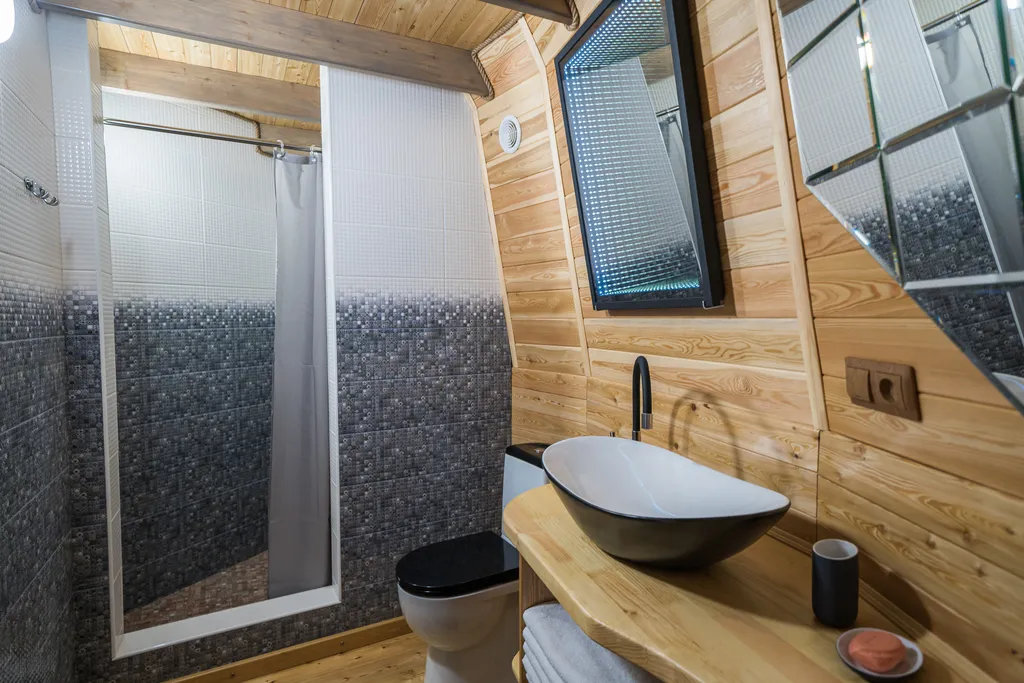 Уникальный двухкупольный дом-бунгало