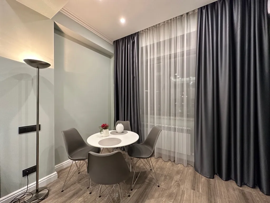 Красивая двухкомнатная квартира в центре города