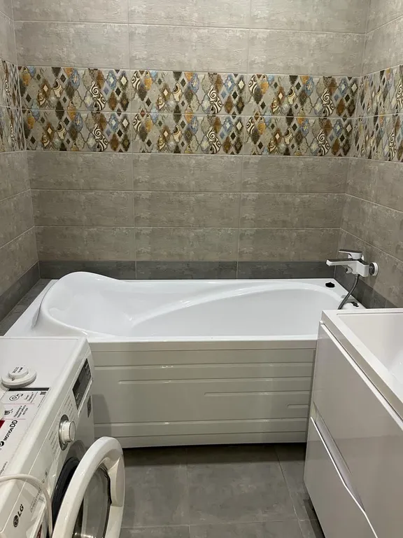 Светлая и уютная квартира в новом доме рядом с Мегагринном