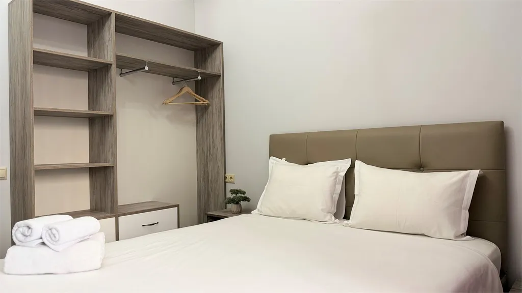 Улучшенные апартаменты с балконом в центре города