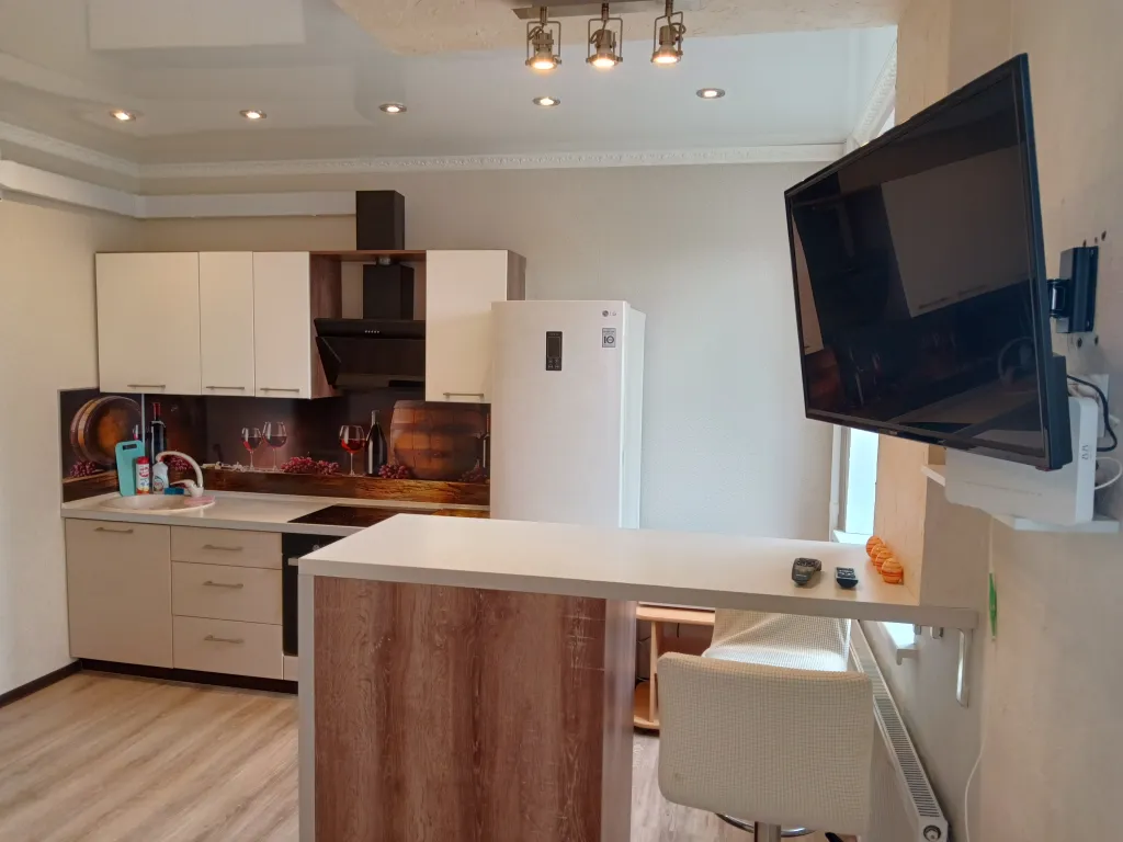 Квартира  рядом ТЦ Сити Молл — аренда посуточно в Тюмень