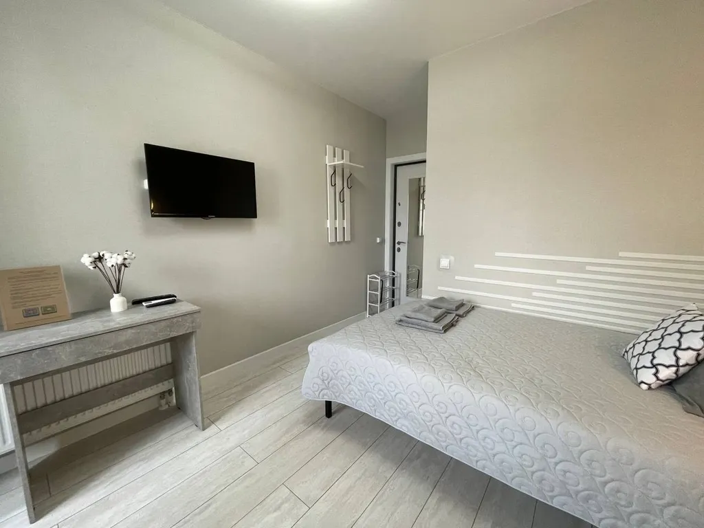 Добродей/Apart