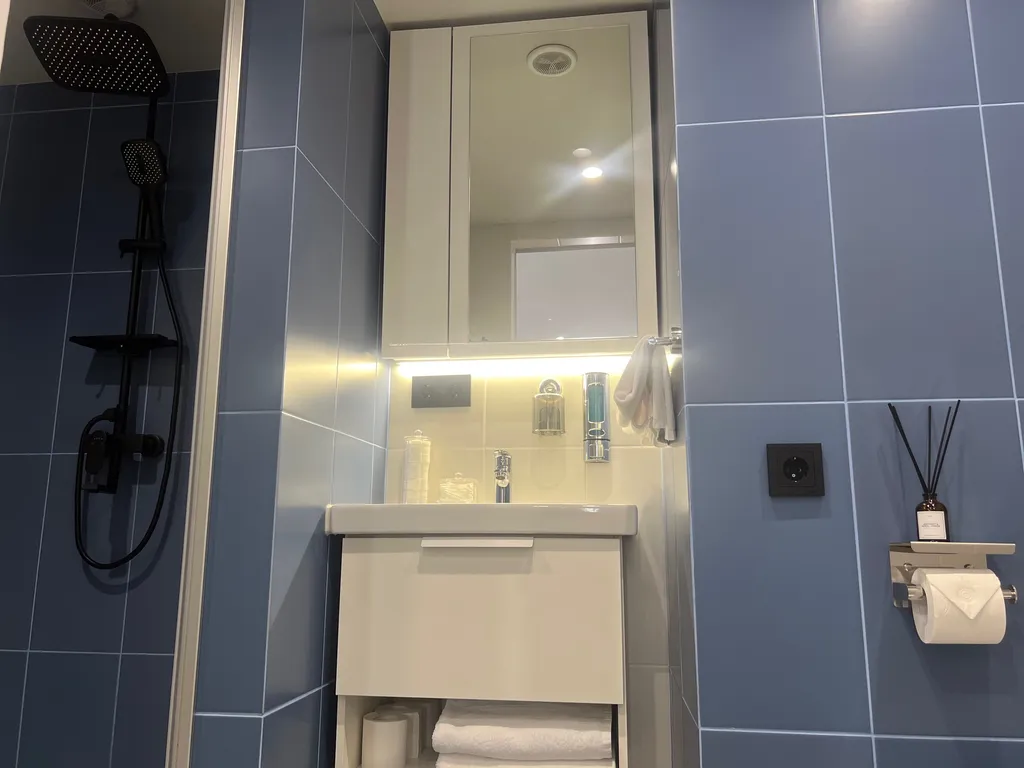 Апартаменты у Часовой башни голубые