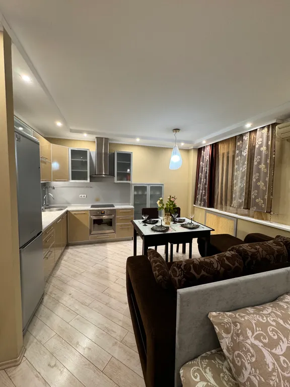 Уютная квартира у ТЦ Столица