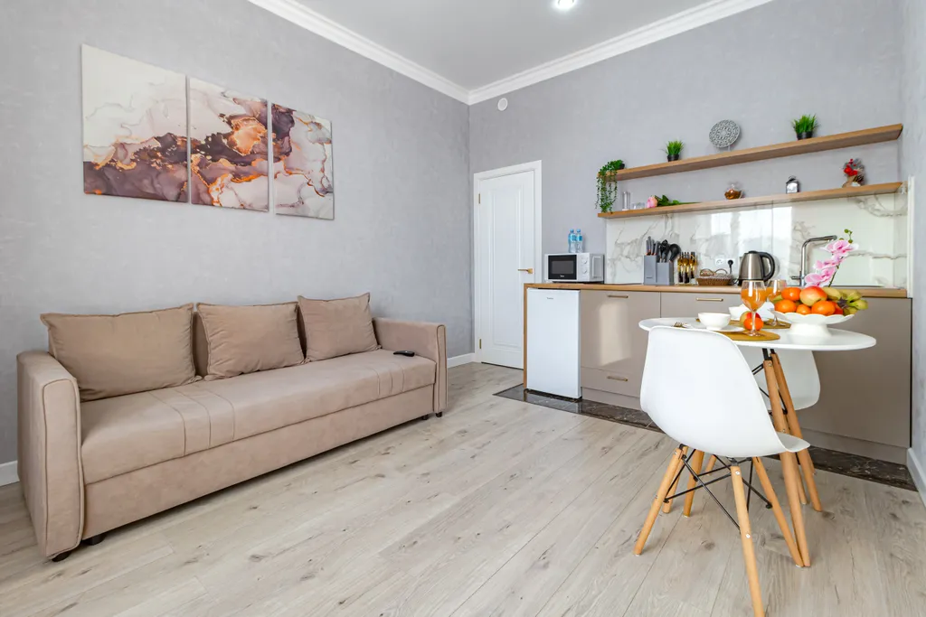 Grand Champion Central Stay