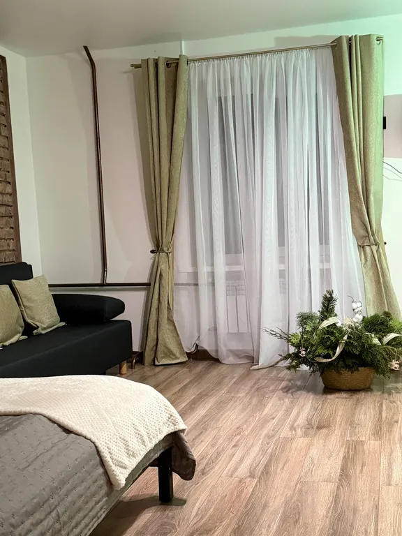 Студия Green рядом с замком от Mascaron Apartments