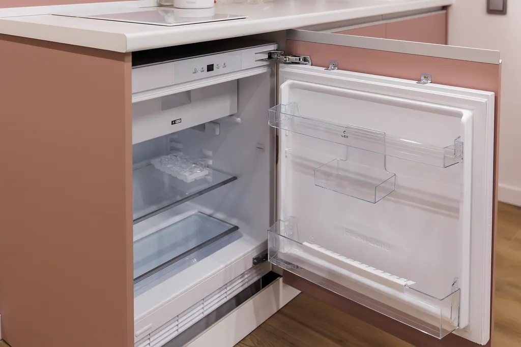 Нежный зефирный апартамент в KM Tower Plaza