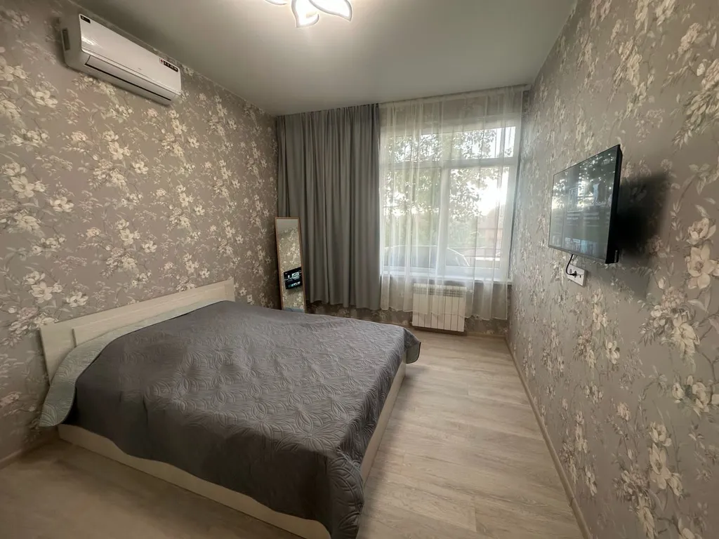 Квартира Двухкомнатная квартира с видом на зелень — Адлер