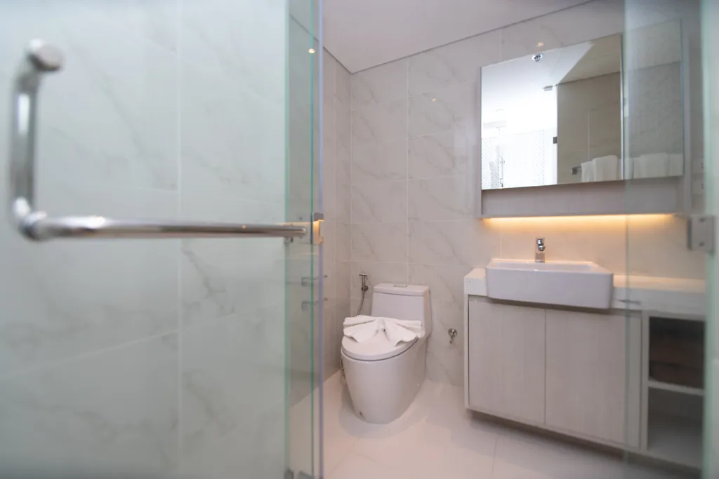 Три спальни с видом на море и озеро