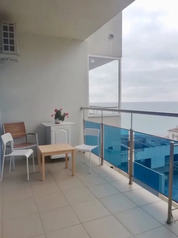 Апартамент у моря с пляжем