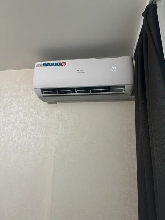 Прекрасная студия в современном стиле с кондиционером и горячей водой