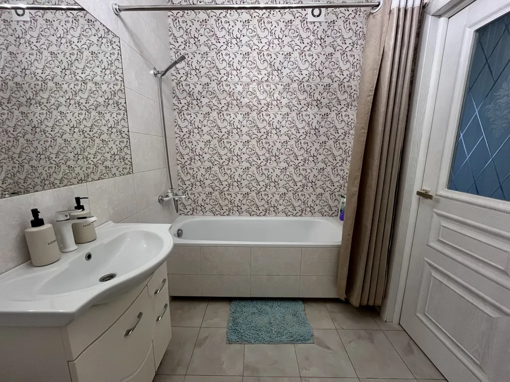 Квартира с панорамными окнами в центре города