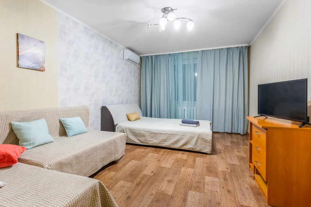 Уютная квартира около ТРЦ Кристалл