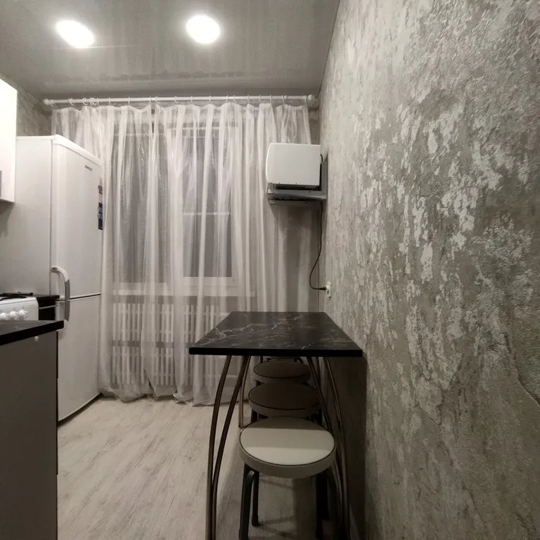 Квартира рядом с трассой. Тихий двор, Чистота, Уют, Комфорт!