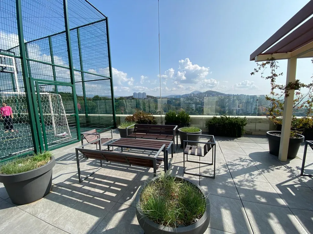 Квартира с видом на море и дизайнерским ремонтом в ЖК Метрополь