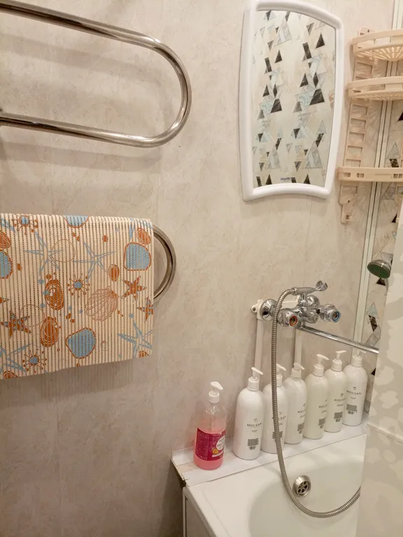 Квартира в спальном микрорайоне с парком для отдыха на Волге