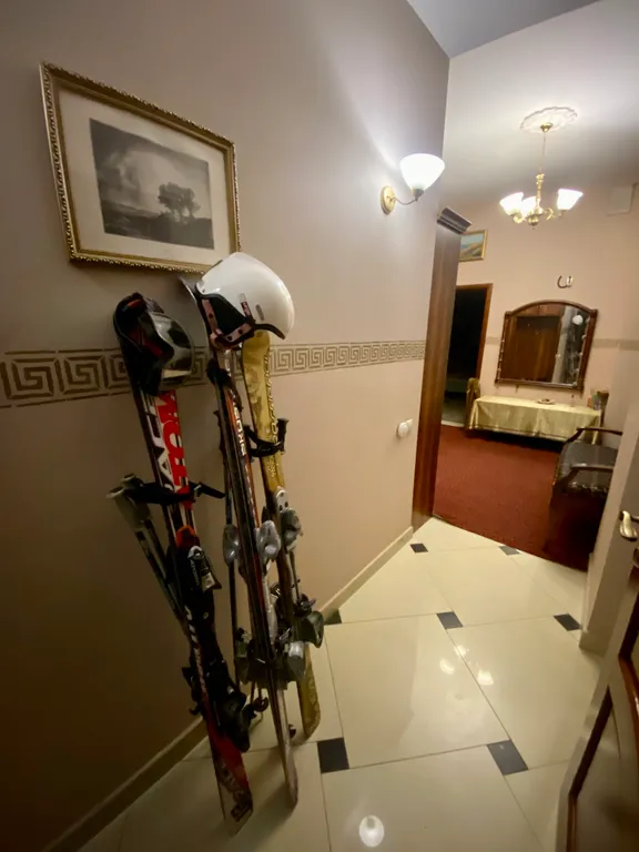 Коттедж с баней и джакузи рядом с горками