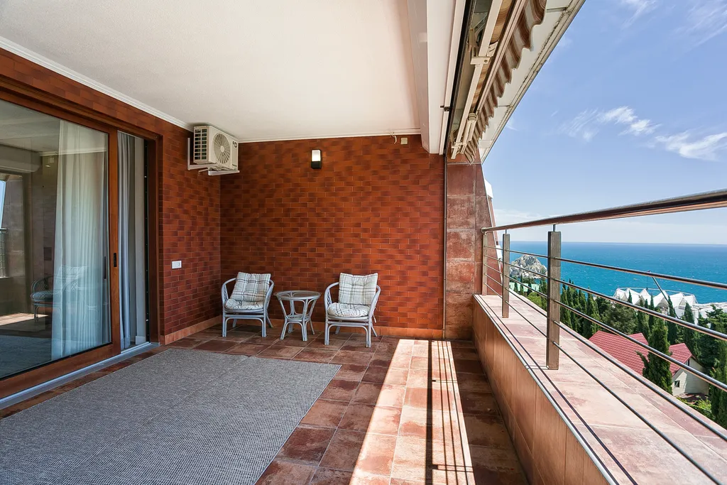 4-комнатная Квартира