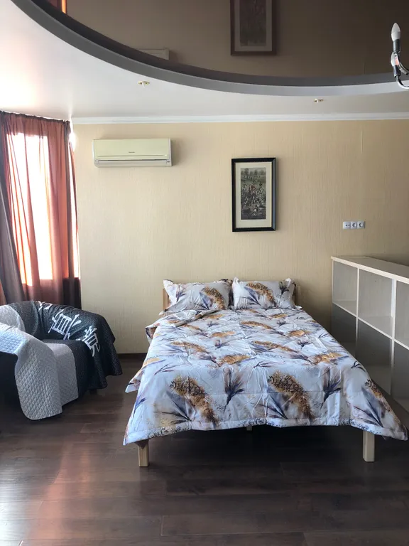 Солнечная, уютная квартира-студия в центре города