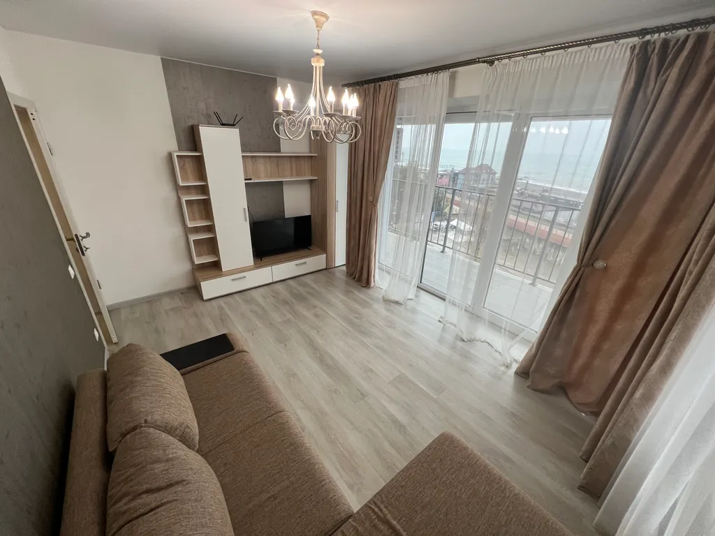 Квартира с двумя открытыми балконами и видом на море