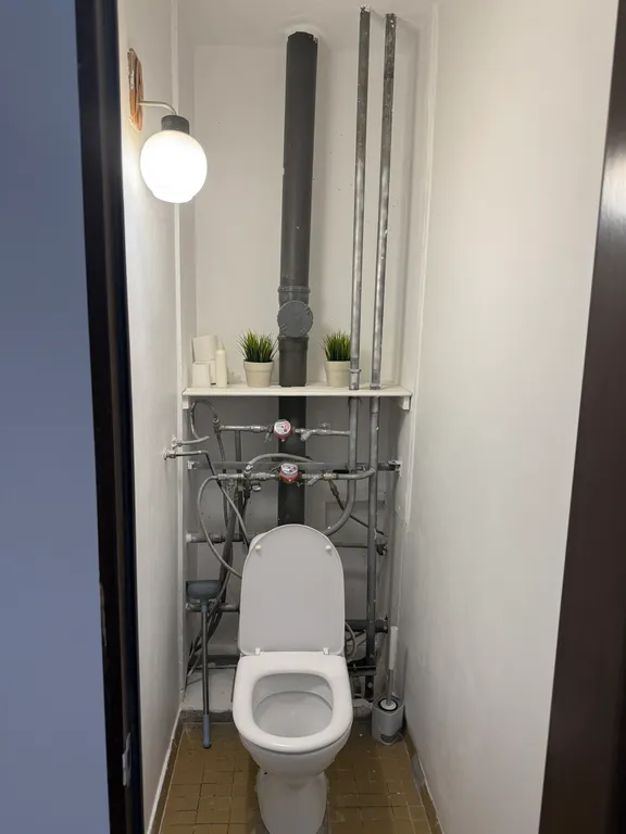 Комната у метро