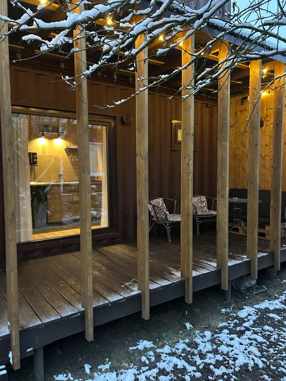 Стильный дом из морского контейнера