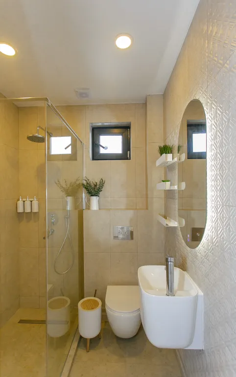 Коттедж с теплым бассейном и банным комплексом, недалеко от моря