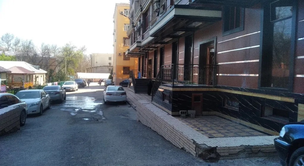 Просторная квартира в тихом районе - Wi-Fi и быстрое заселение