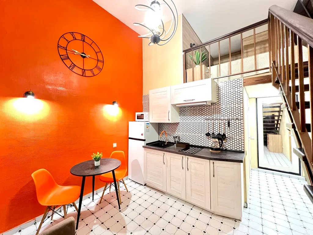 Квартира Стильная двухуровневая студия Оранж — аренда посуточно в Раменское