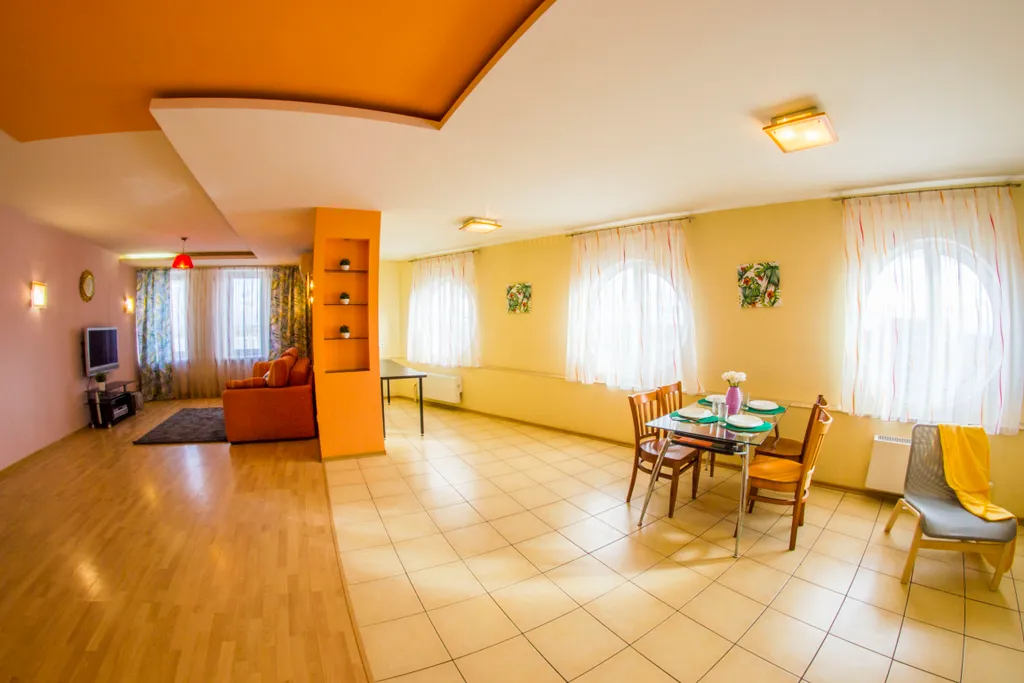 Из окна город как на ладони