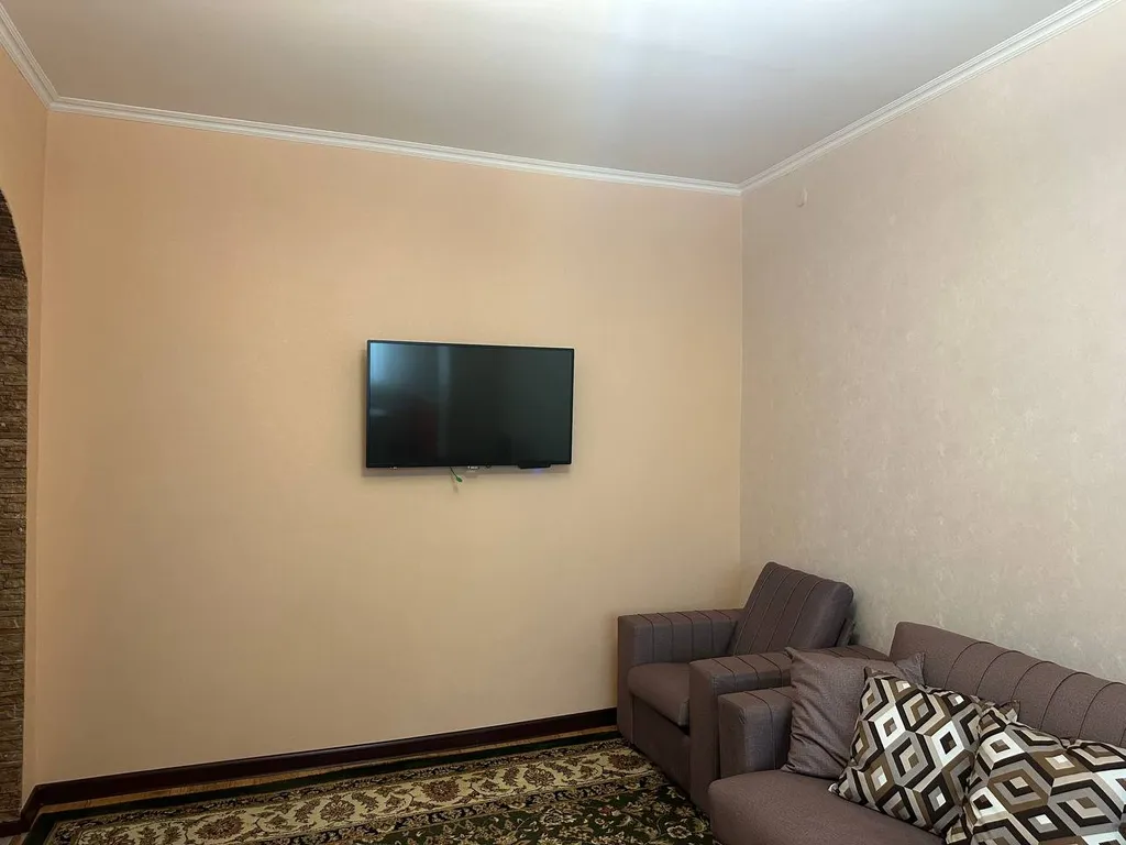 Уютная 2-комнатная и квартира не далёко от центра