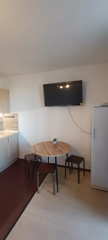 Студия на Авиаторов возле метро Девяткино