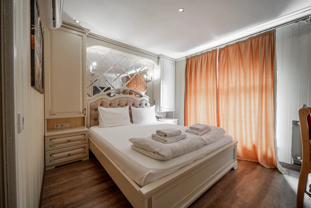 Двухместная комната с двуспальной кроватью НР