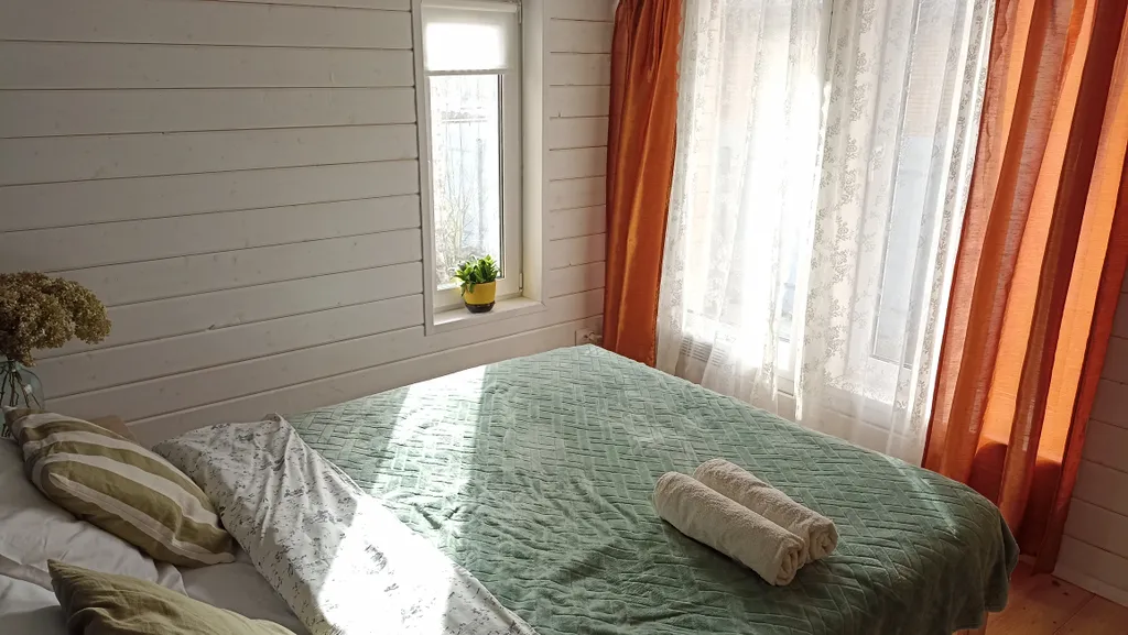 Уютный дом среди берёз и ёлочек