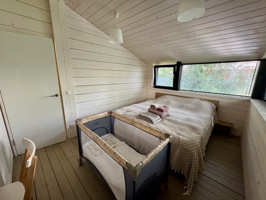 Коттедж Дом с летним бассейном, 3 спальни — Дубна