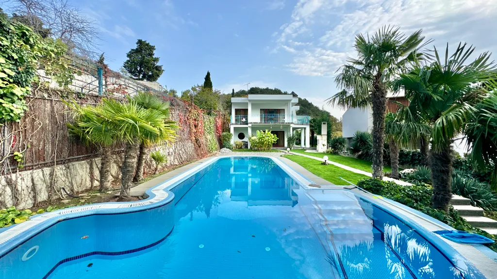 Коттедж Вилла возле Царской тропы в Нижней Ореанде — Ореанда