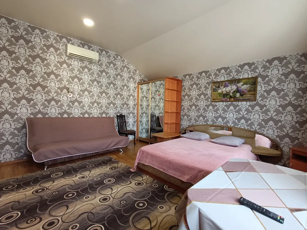 Целый этаж в доме из 4 комнат