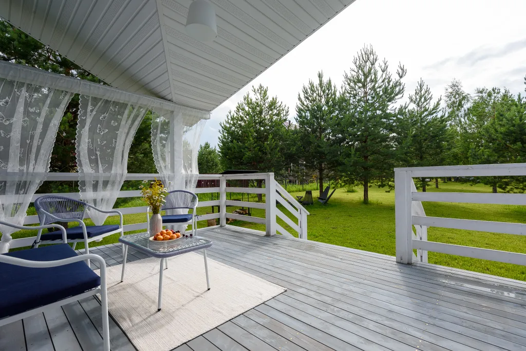 Просторный уютный эко дом на участке с соснами