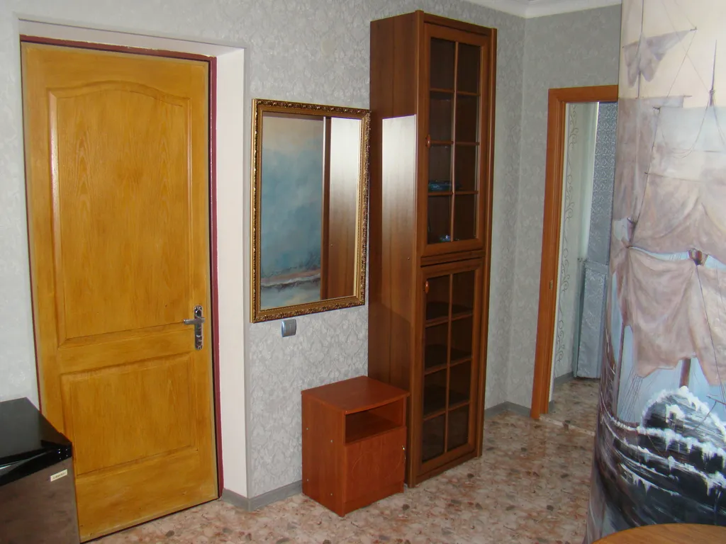 Корабль, комната с видом на море