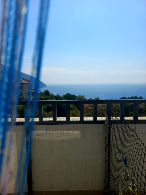 Комната в квартире с видом на море, кондиционер, дом новый