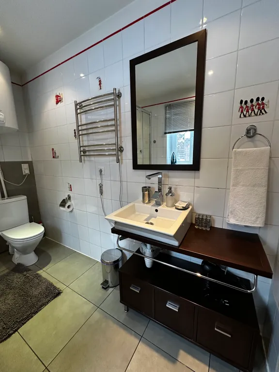 Домик близ Сорочан с баней-бочкой