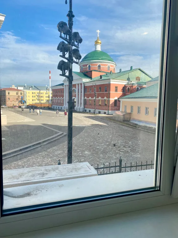 Квартира между Кремлем и монастырем