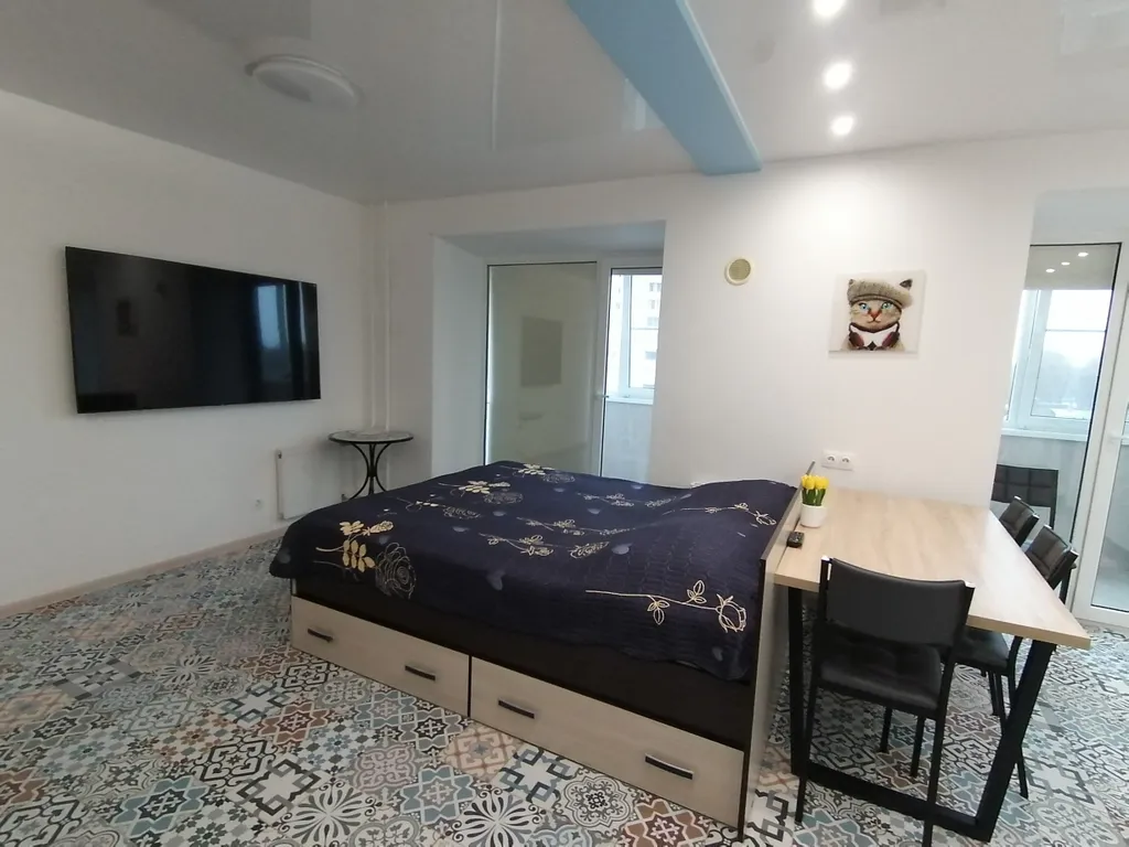 Апартамент с видом на храм Александра Невского