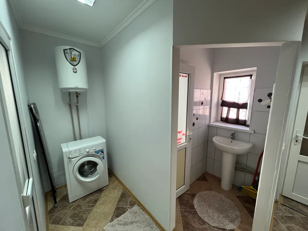 Эллинг у моря