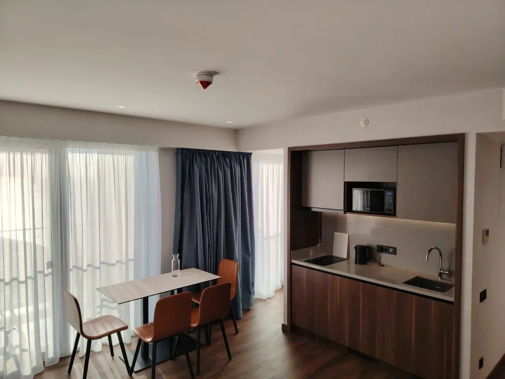 Премиальная студия на первой линии 3121