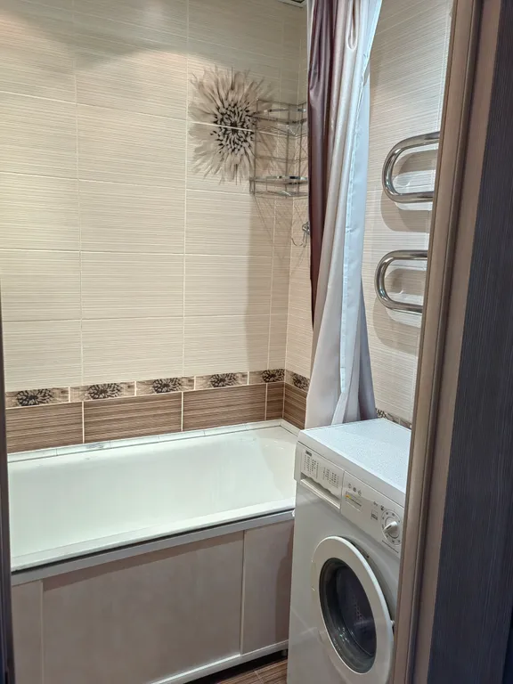 Квартира Уютная двухкомнатная квартира напротив ТЦ Зеленый — Красноярск