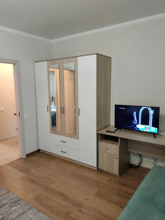 Уютный дом для большой семьи или компании в окружение сада