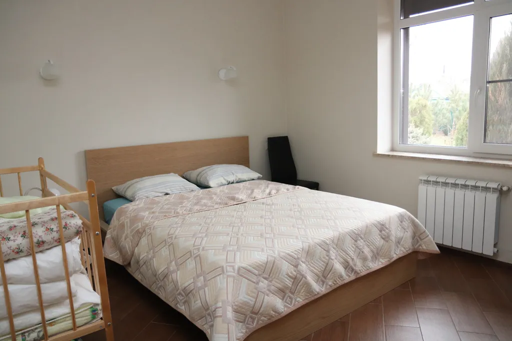 Загородный дом-шале "Pinebrook", аренда, у реки Дон. Сезонный бассейн.