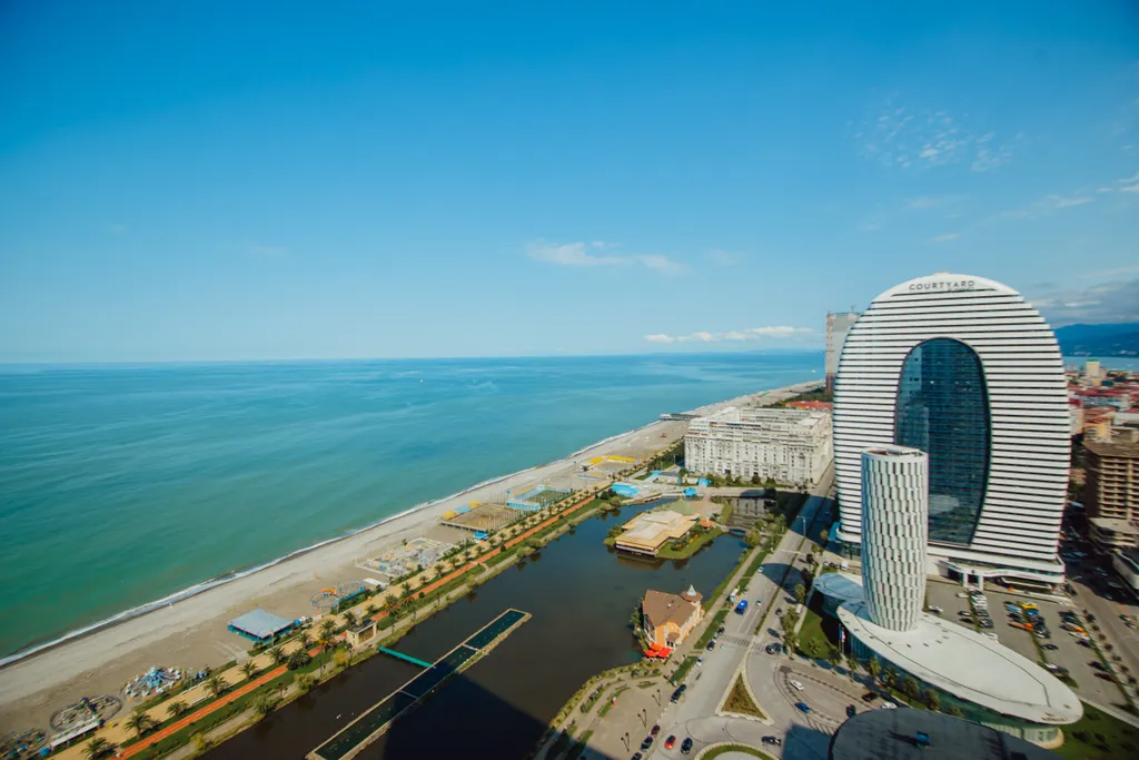 Апартаменты с видом на море первая линия Orbi City