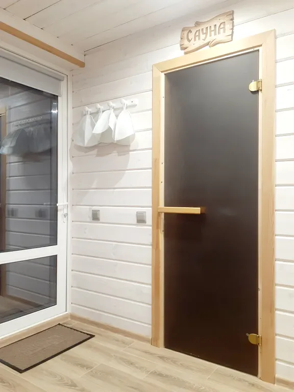 Яркий, новый, стильный большой коттедж Хижина зайца